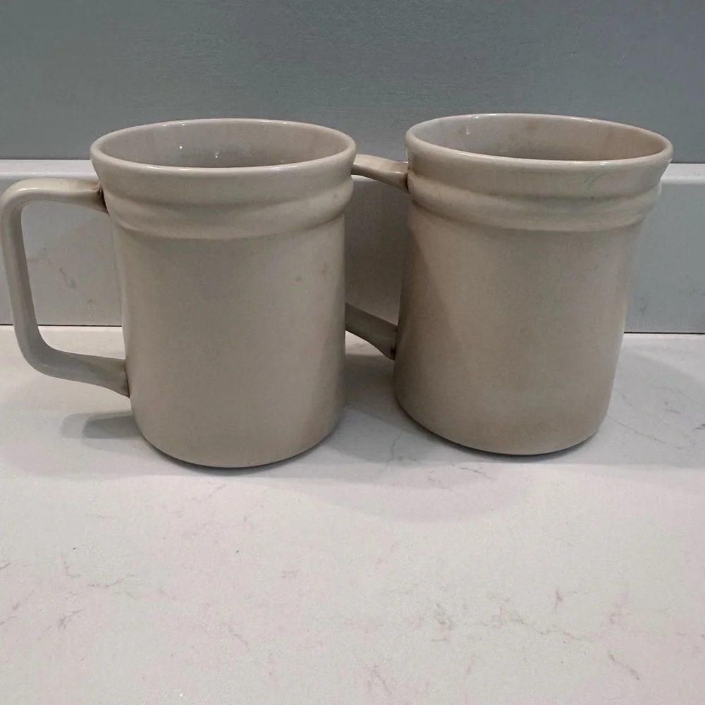 Harley-Davidson Cream and Brown Ceramic Mugs - Picture 2 of 6
